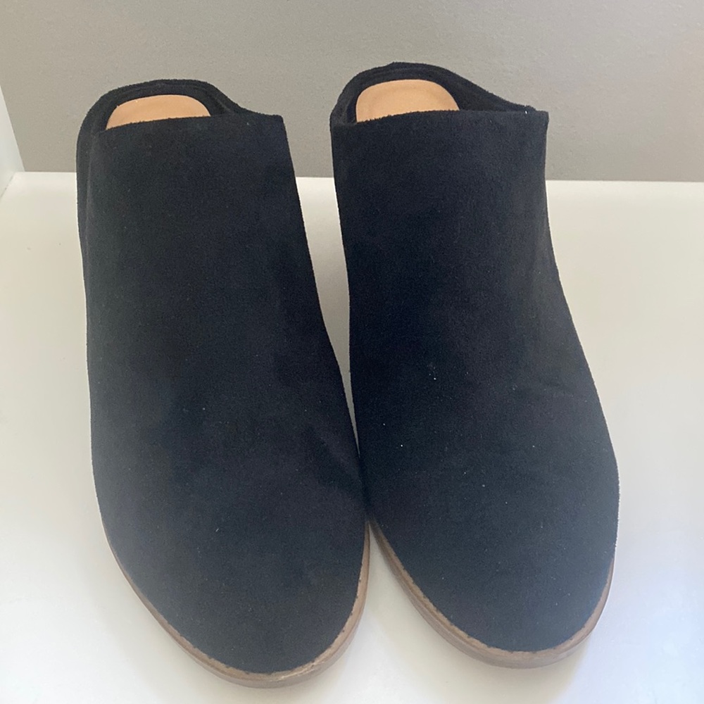Call It Spring Mules Women's Size 8.5 Black Vegan Suede Stacked Heel Slip On